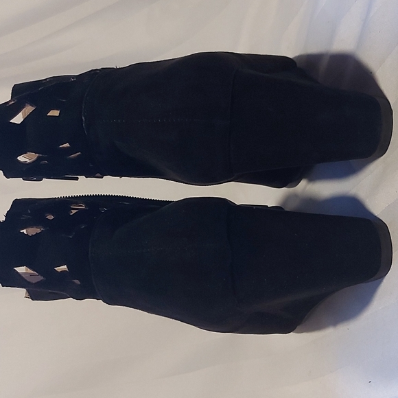 071. TORRID SUEDE WEDGE BOOTIES! - Picture 3 of 6